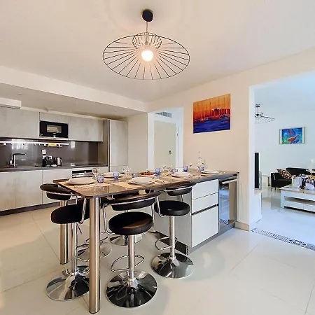 Bay Side Adresse D'exception En Bord De Апартаменти *